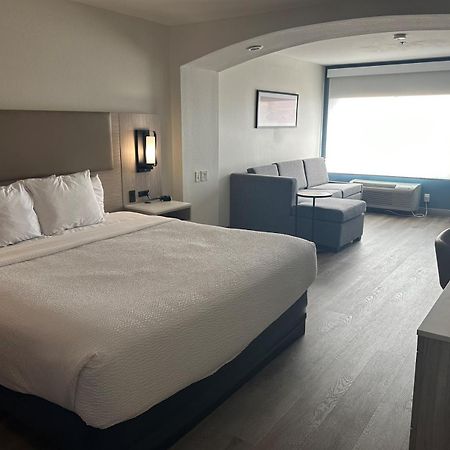 La Quinta Inn & Suites By Wyndham Albuquerque Midtown Bagian luar foto