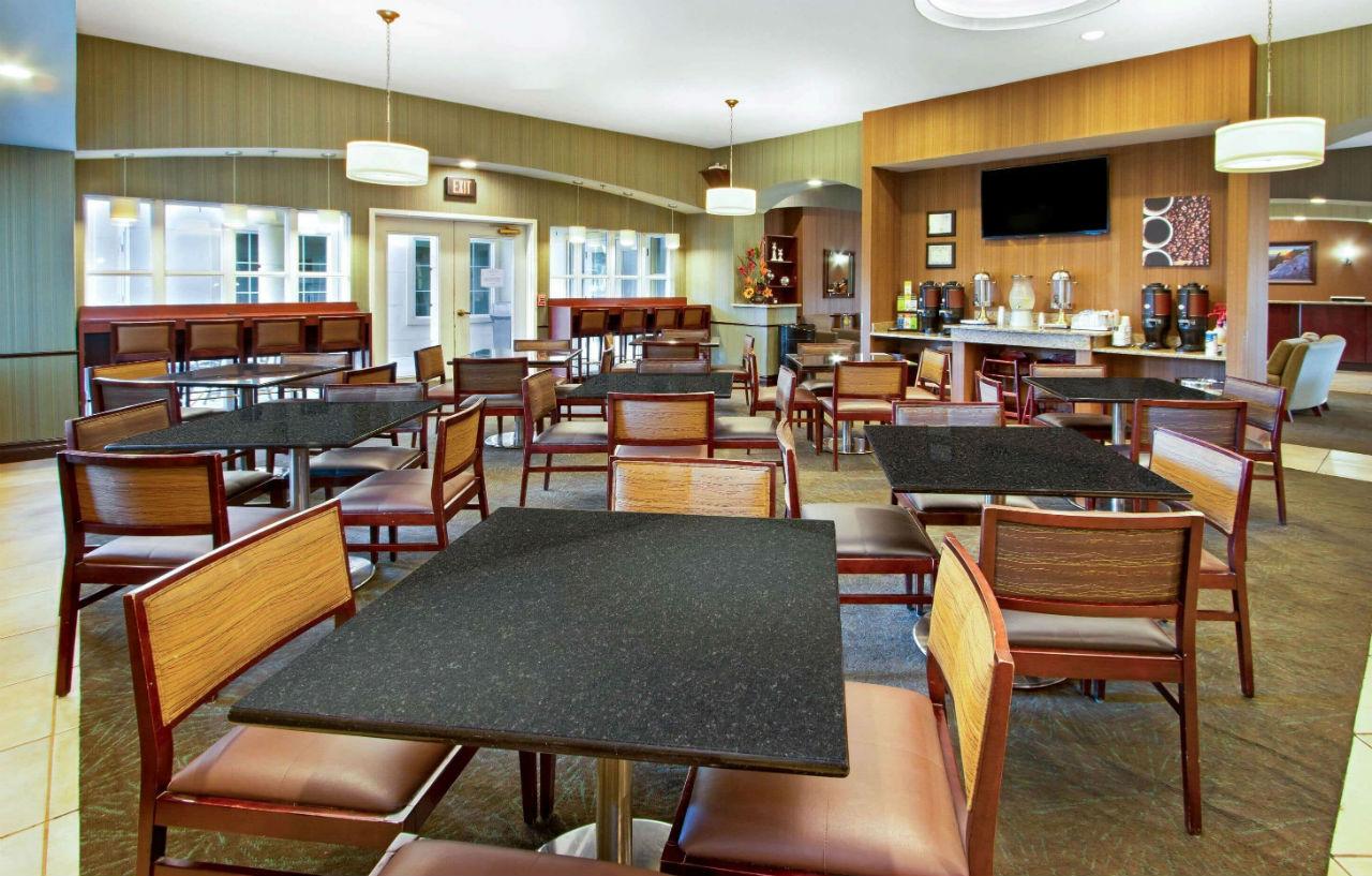 La Quinta Inn & Suites By Wyndham Albuquerque Midtown Bagian luar foto