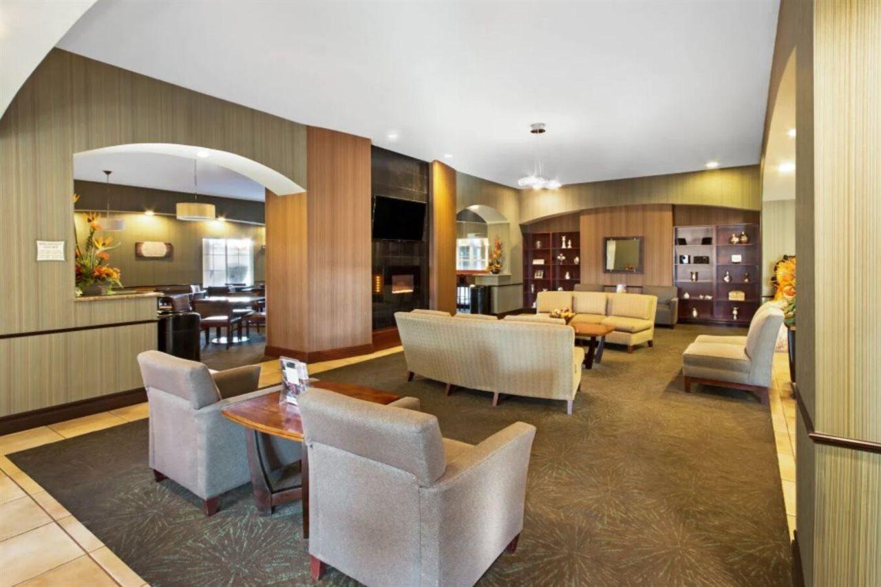 La Quinta Inn & Suites By Wyndham Albuquerque Midtown Bagian luar foto