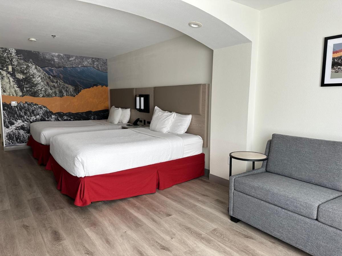 La Quinta Inn & Suites By Wyndham Albuquerque Midtown Bagian luar foto