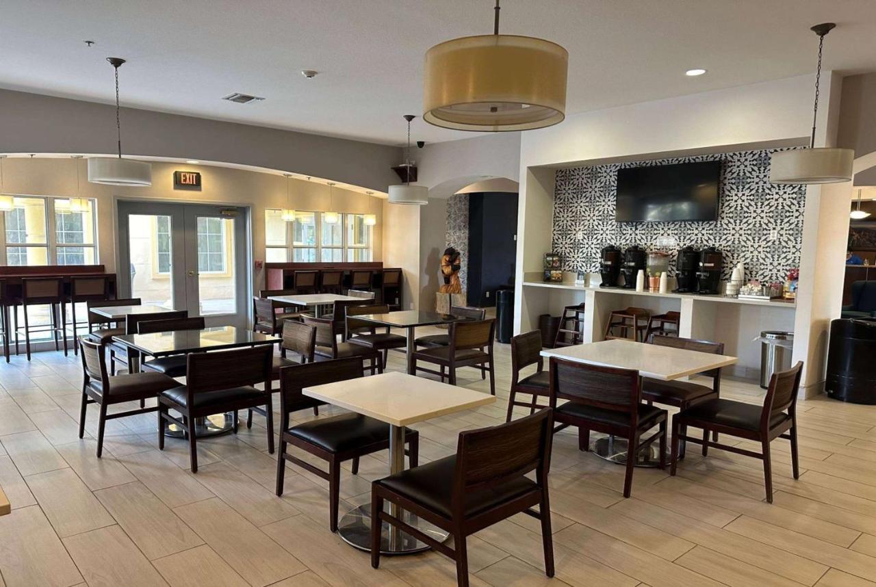 La Quinta Inn & Suites By Wyndham Albuquerque Midtown Bagian luar foto