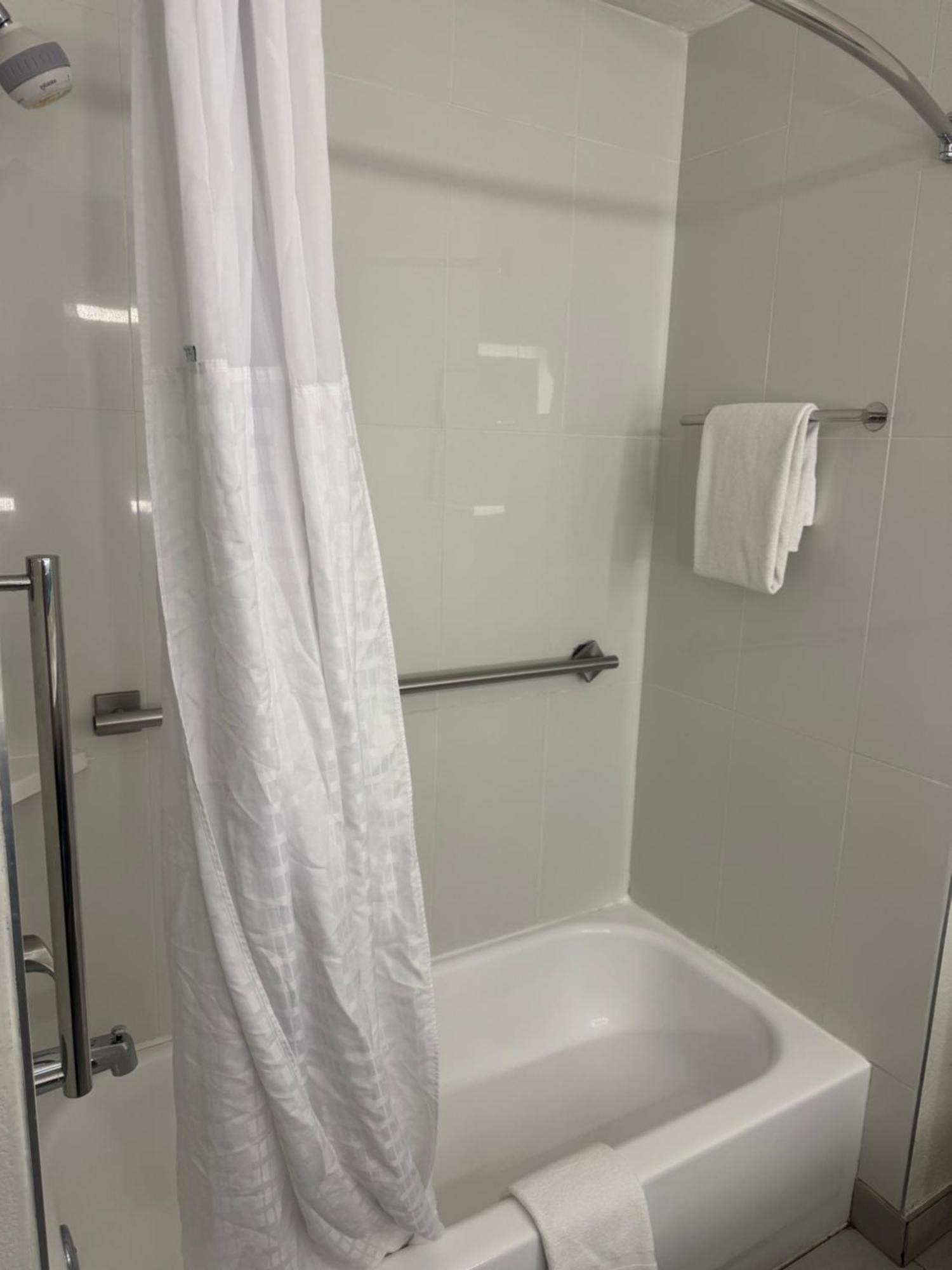 La Quinta Inn & Suites By Wyndham Albuquerque Midtown Bagian luar foto